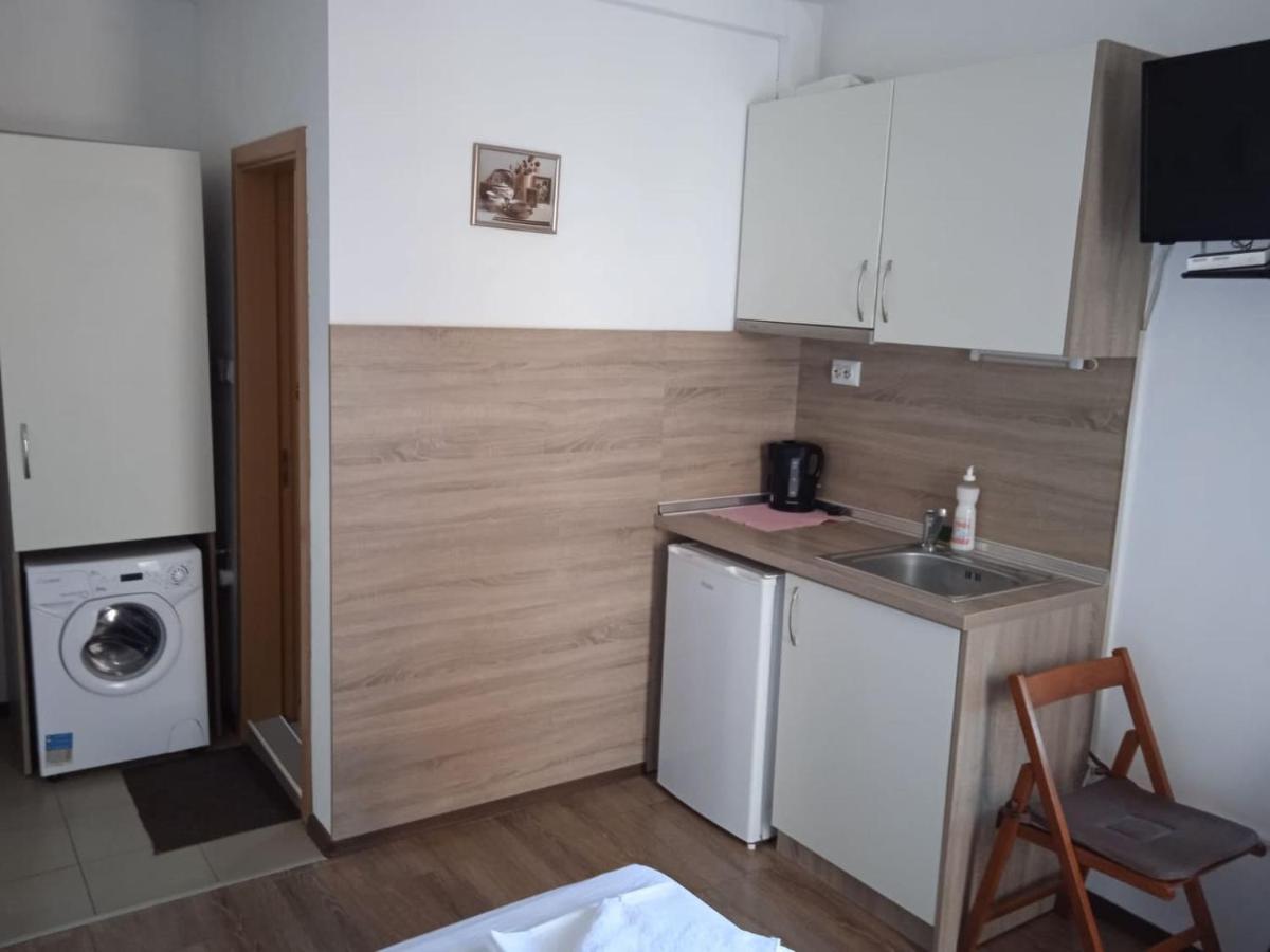 Flora Beach Apartaments Burgas Exteriör bild