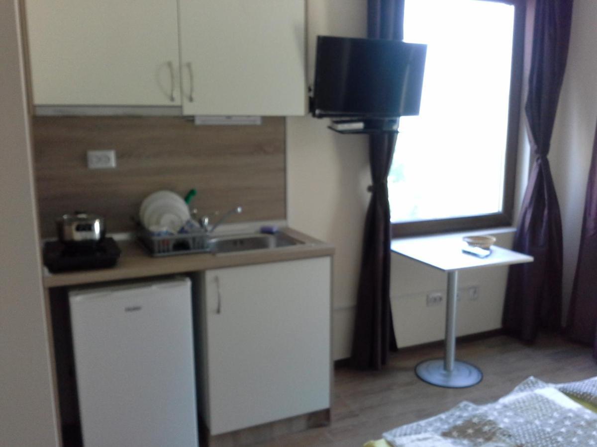 Flora Beach Apartaments Burgas Exteriör bild