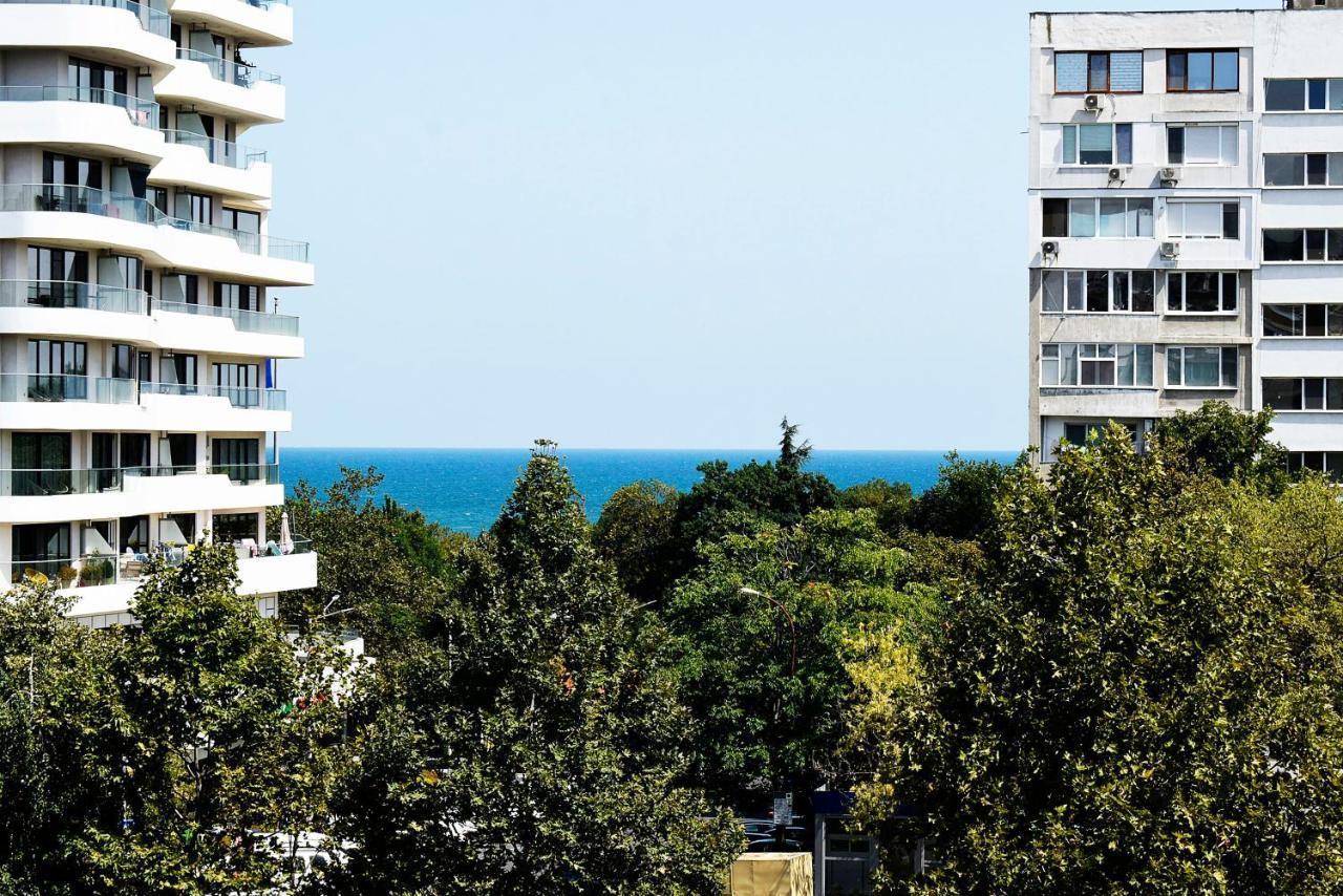 Flora Beach Apartaments Burgas Exteriör bild