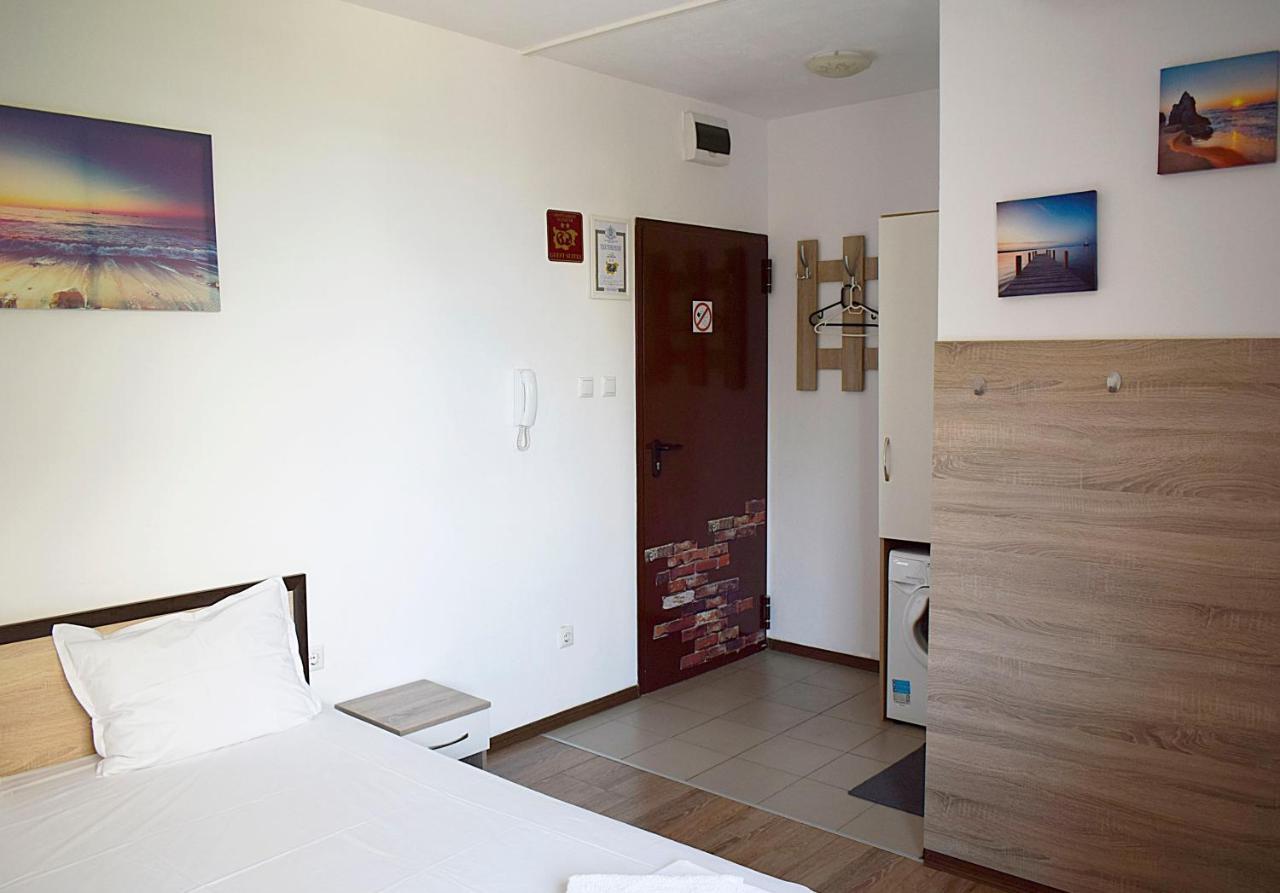 Flora Beach Apartaments Burgas Exteriör bild