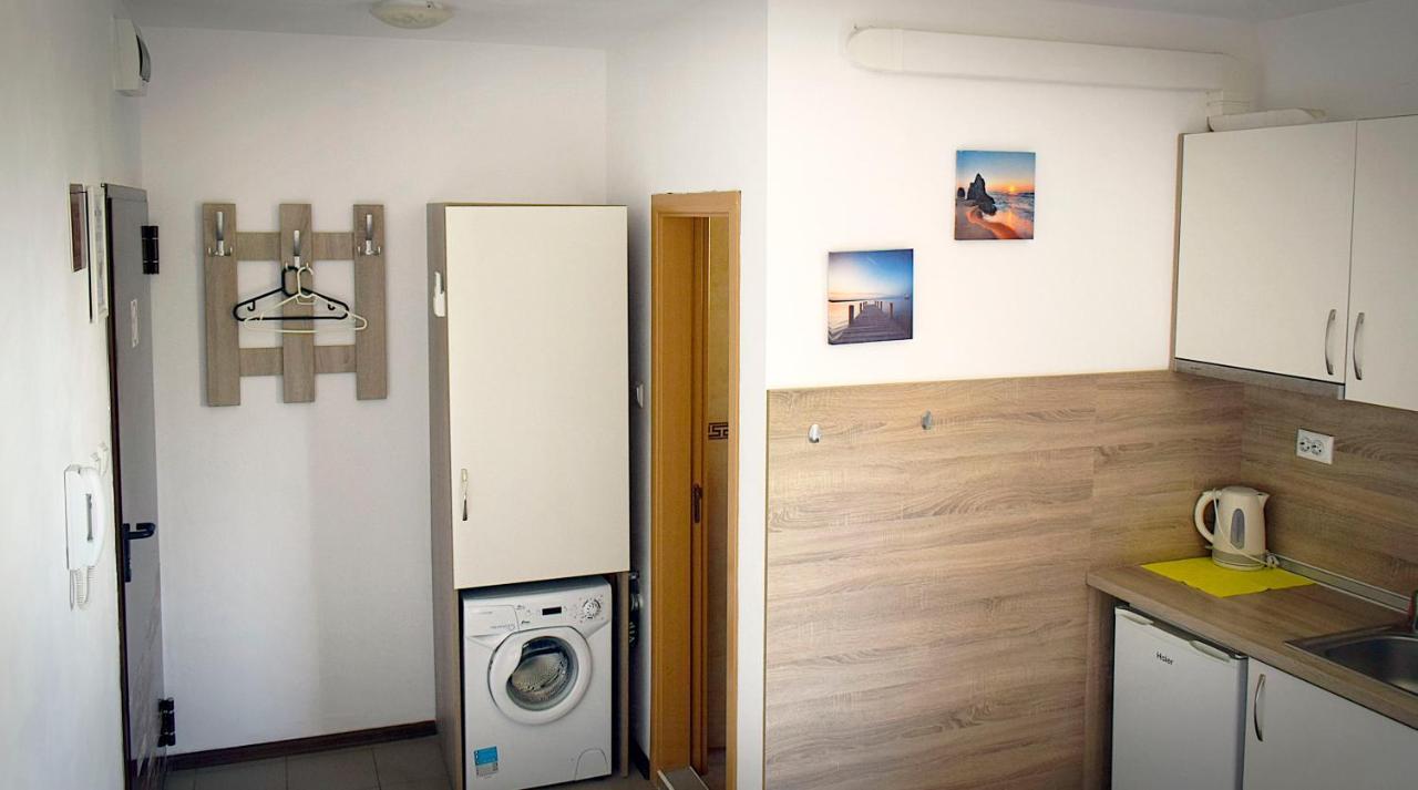 Flora Beach Apartaments Burgas Exteriör bild