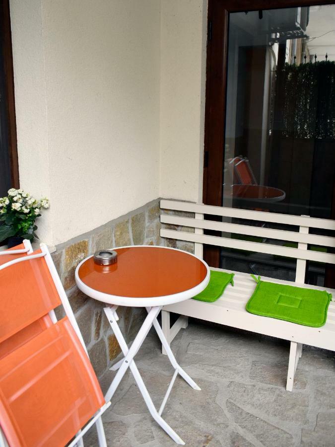 Flora Beach Apartaments Burgas Exteriör bild